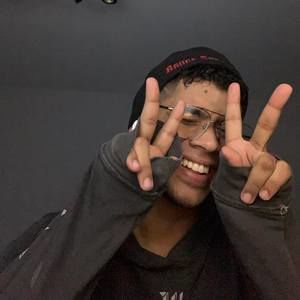 Meet your Posher, Jesus yamill